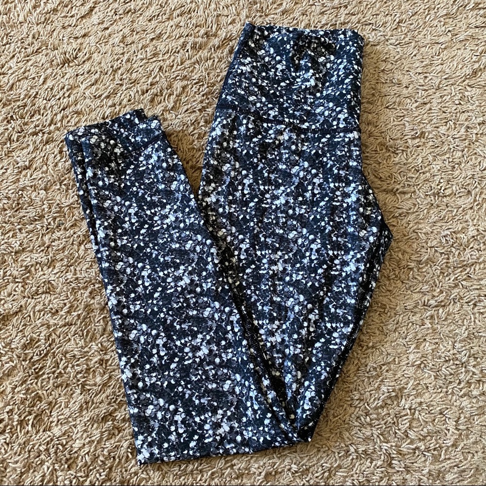 lululemon shine tights - Picture 1 of 5